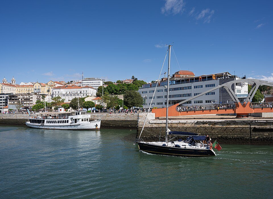 Beneteau Oceanis 38.1